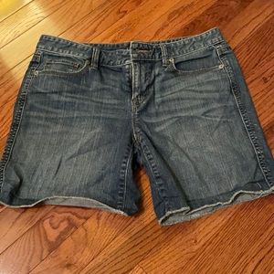 Loft denim shorts size 4